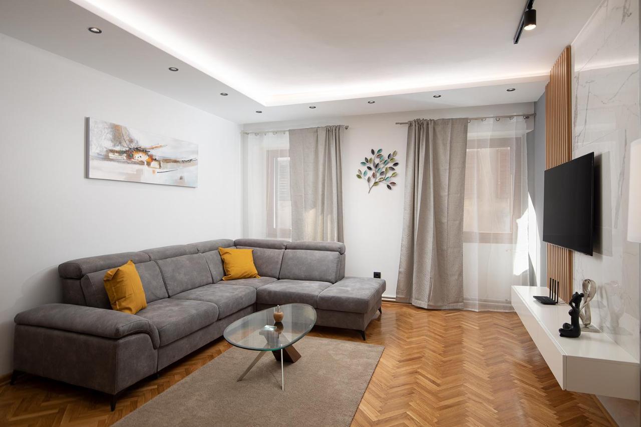 Sena Luxury Apartments Πούλα Εξωτερικό φωτογραφία